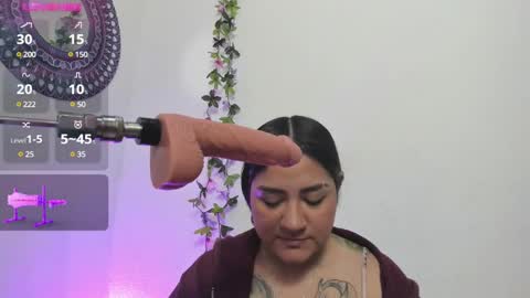 Snapshot of hanna_moore1 chatting on February 3, 10:00 pm Camila online show from February 3, 10:00 pm