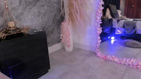 Hanna  online show from May 15, 11:34 pm