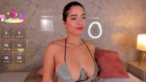 Hanna  online show from February 5, 8:24 pm