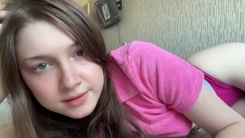 hanna_webber online show from June 4, 10:21 am