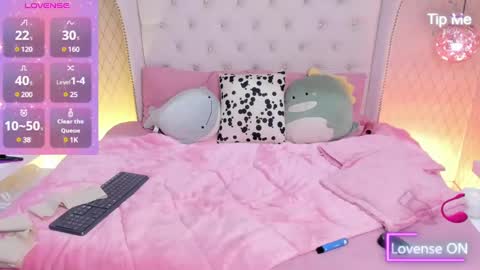 Snapshot of hanna_weston chatting on December 7, 8:55 am hanna online show from December 7, 8:55 am