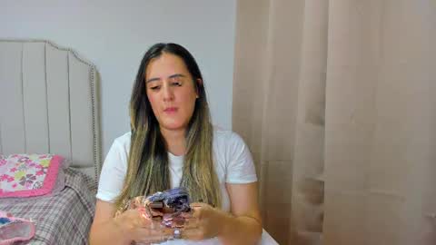 Hanna online show from November 18, 9:08 pm