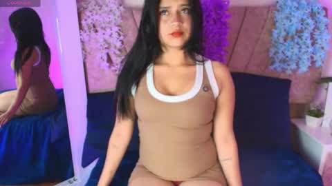 Snapshot of hannaa_cute chatting on May 13, 12:19 am Hanna 3 online show from May 13, 12:19 am