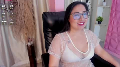 Snapshot of hannabackerr chatting on May 4, 1:07 pm hannabackerr online show from May 4, 1:07 pm