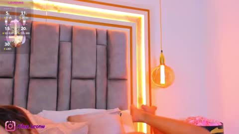 Eliana online show from October 2, 8:38 pm