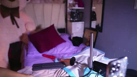 Hanna online show from March 2, 5:08 am