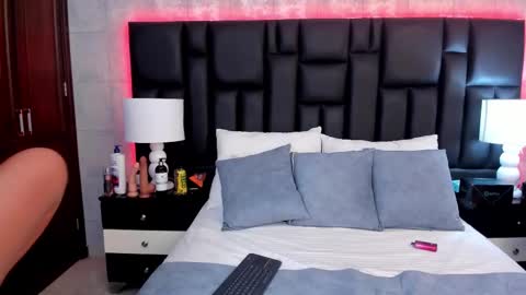 HannaDawsons online show from March 9, 12:20 pm