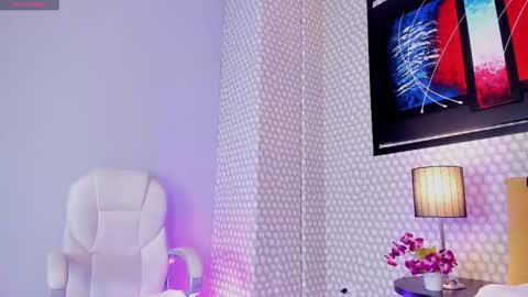 Hanna online show from October 2, 3:13 am