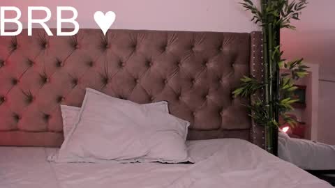 Hannah online show from February 21, 1:44 am