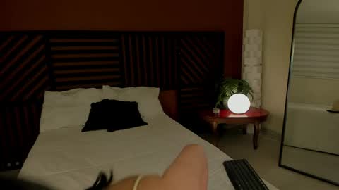 Snapshot of hannah_brady chatting on May 2, 9:53 pm Hannah online show from May 2, 9:53 pm
