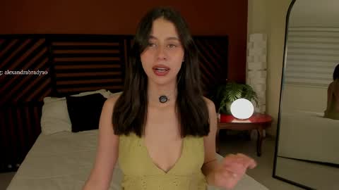 Snapshot of hannah_brady chatting on May 6, 10:15 pm Hannah online show from May 6, 10:15 pm