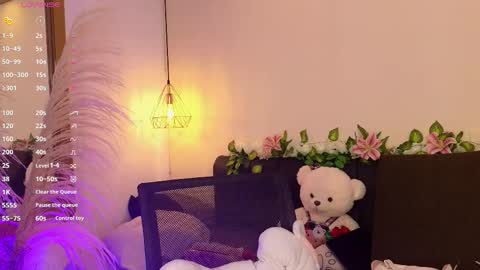 Snapshot of hannah_williams1 chatting on September 28, 7:30 pm Hannah Williams online show from September 28, 7:30 pm