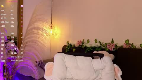 Snapshot of hannah_williams1 chatting on October 10, 9:36 pm Hannah Williams online show from October 10, 9:36 pm