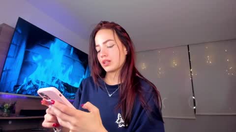 Snapshot of hannah_xoxo_ chatting on December 28, 3:37 am Hannah online show from December 28, 3:37 am