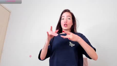 Snapshot of hannah_xoxo_ chatting on December 31, 11:06 pm Hannah online show from December 31, 11:06 pm