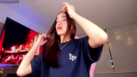 Snapshot of hannah_xoxo_ chatting on January 5, 11:22 pm Hannah online show from January 5, 11:22 pm