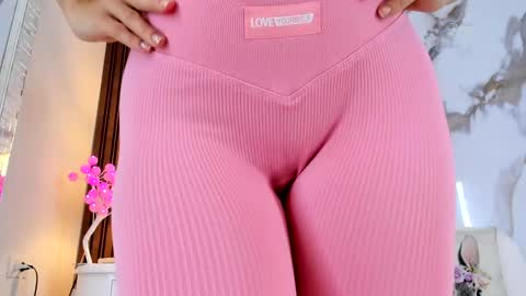 Hannahill69 online show from January 14, 7:17 am