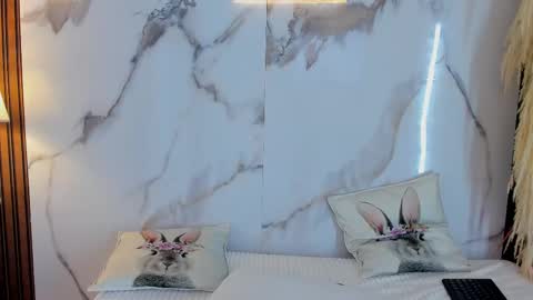 Hannahill69 online show from February 19, 10:45 am