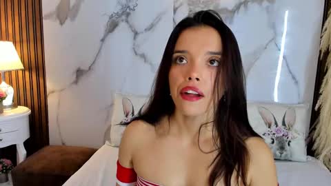 Hannahill69 online show from February 26, 4:47 am