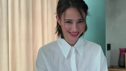 Snapshot of hannahinto chatting on April 18, 9:35 am hannahinto online show from April 18, 9:35 am