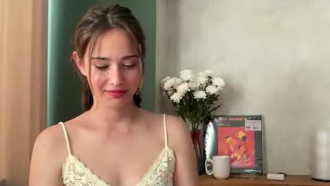 Snapshot of hannahinto chatting on May 25, 1:17 pm hannahinto online show from May 25, 1:17 pm