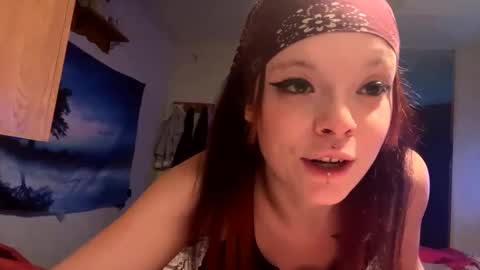 Snapshot of hannahmarie86 chatting on December 15, 3:45 am Hannah marie online show from December 15, 3:45 am