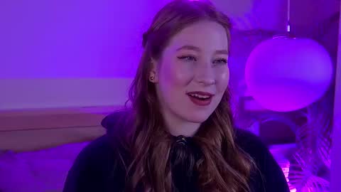 Snapshot of hannahmonttana chatting on February 20, 5:59 am Pearl online show from February 20, 5:59 am