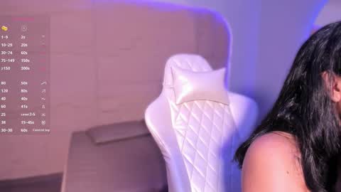 hannahmonttgomery  Help me reach 100 Hands up online show from February 3, 4:23 pm