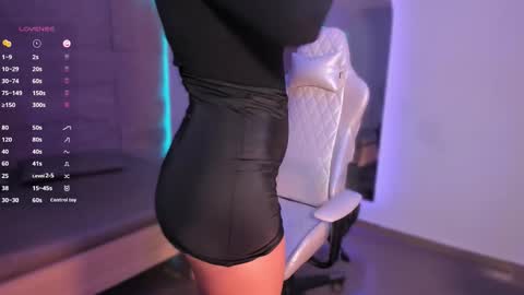 hannahmonttgomery  Help me reach 100 Hands up online show from February 12, 5:41 pm