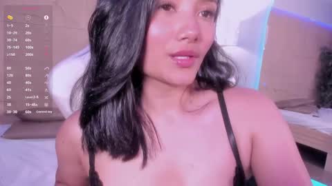 hannahmonttgomery  Help me reach 100 Hands up online show from April 6, 5:47 pm