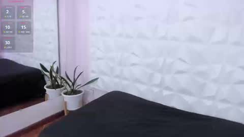 hannahtoons_ online show from September 11, 10:10 pm