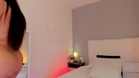 Snapshot of hannamartinnez chatting on October 13, 5:13 pm hannamartinnez online show from October 13, 5:13 pm