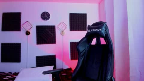 Hanna  online show from January 12, 8:58 pm