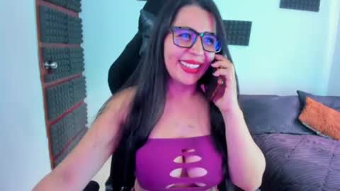 Snapshot of hannarusso chatting on June 26, 9:08 pm Hanna online show from June 26, 9:08 pm