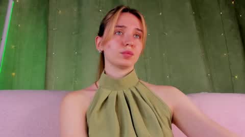 Snapshot of hannavanilla chatting on June 26, 9:46 am Hannavanilla online show from June 26, 9:46 am