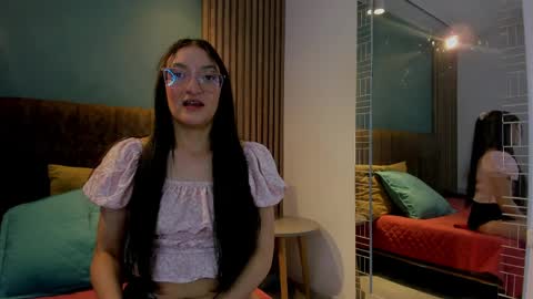 hannawen_ online show from March 27, 8:19 pm