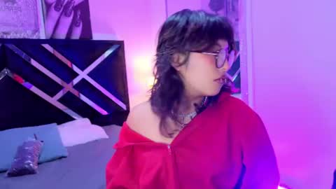 hannita_01 online show from July 9, 11:58 am