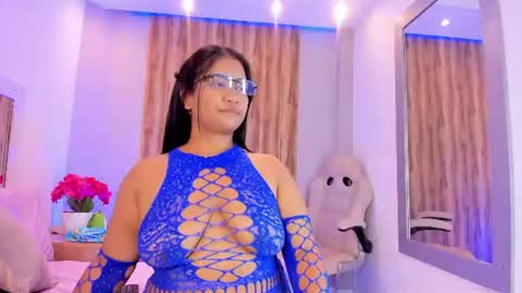 Snapshot of hannnasmith chatting on July 7, 7:51 pm Hanna online show from July 7, 7:51 pm