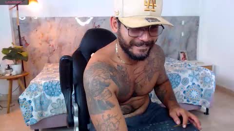 hanz_col online show from January 15, 3:38 pm