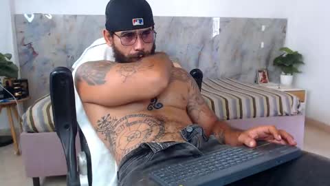 hanz_col online show from April 17, 2:53 pm