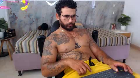 Snapshot of hanz_col chatting on April 24, 4:09 pm hanz_col online show from April 24, 4:09 pm