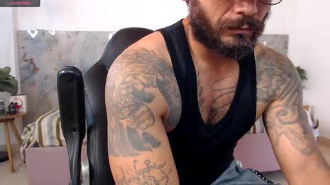 Snapshot of hanz_col chatting on May 12, 4:26 pm hanz_col online show from May 12, 4:26 pm