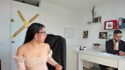 Happer Quinn  Mr Hale online show from December 16, 12:10 pm