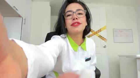 Happer Quinn  Mr Hale online show from December 18, 12:44 pm