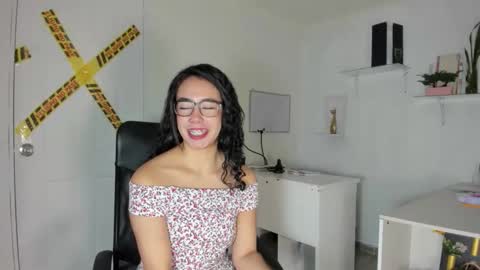 Happer Quinn  Mr Hale online show from December 23, 8:45 am