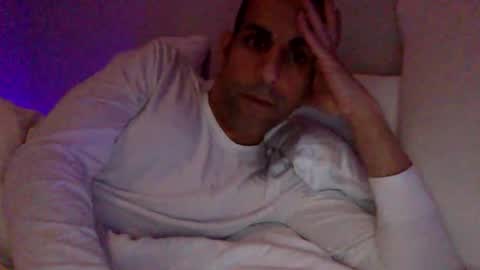 Snapshot of happy2334 chatting on February 13, 3:30 pm skysky6969 online show from February 13, 3:30 pm
