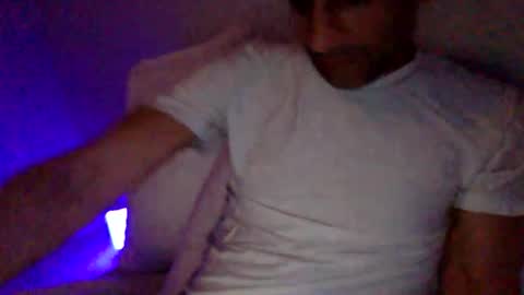 Snapshot of happy2334 chatting on June 4, 12:55 pm skysky6969 online show from June 4, 12:55 pm