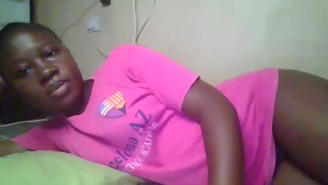 Snapshot of happy_dimple chatting on October 10, 11:53 am happy_dimple online show from October 10, 11:53 am