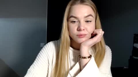 Snapshot of happy_fox_ chatting on January 18, 9:55 pm happy_fox_ online show from January 18, 9:55 pm