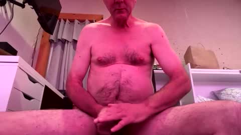 Snapshot of happybrian5 chatting on May 31, 2:24 pm happybrian5 online show from May 31, 2:24 pm